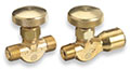 Oxygen CGA-022 B-Size Male Right Hand (RH) Inlet 1/4 Inch (in) National Pipe Thread (NPT) Male Outlet Brass Body Valve